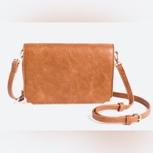 Aleda Wallet Clutch with strap — Cognac